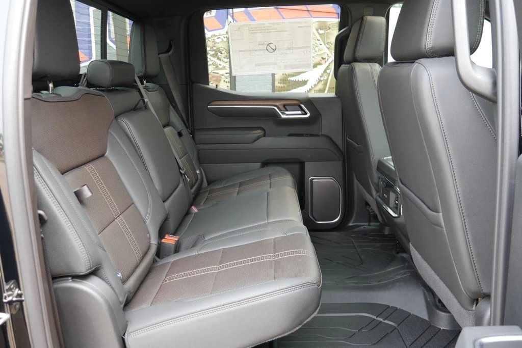 2026 Chevrolet Silverado 1500 High Country - Photo 16