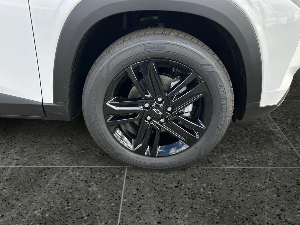 2026 Chevrolet Trax ACTIV photo 9