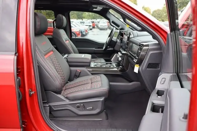 2025 Ford F-150 Lariat photo 39