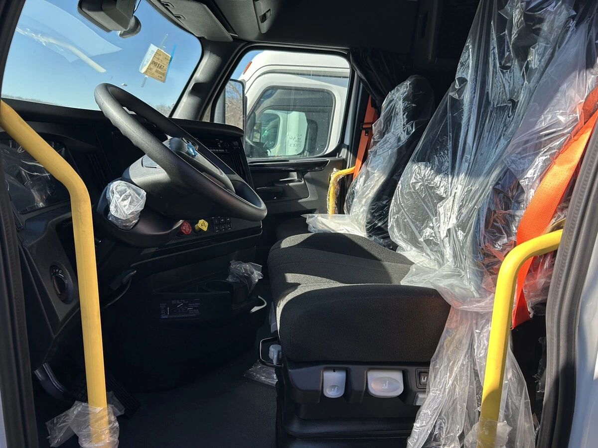 2026 Freightliner Cascadia - image 11