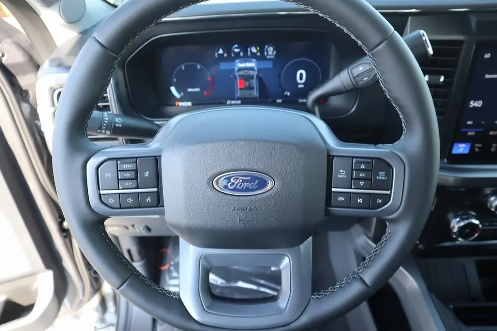 2026 Ford F-250 Lariat photo 3