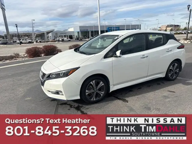 2020 Nissan Leaf SV Plus's photo