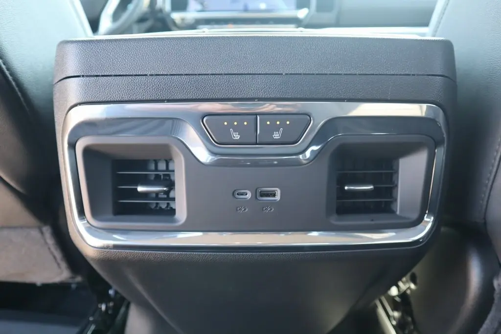2026 Chevrolet Silverado 2500HD LTZ photo 14