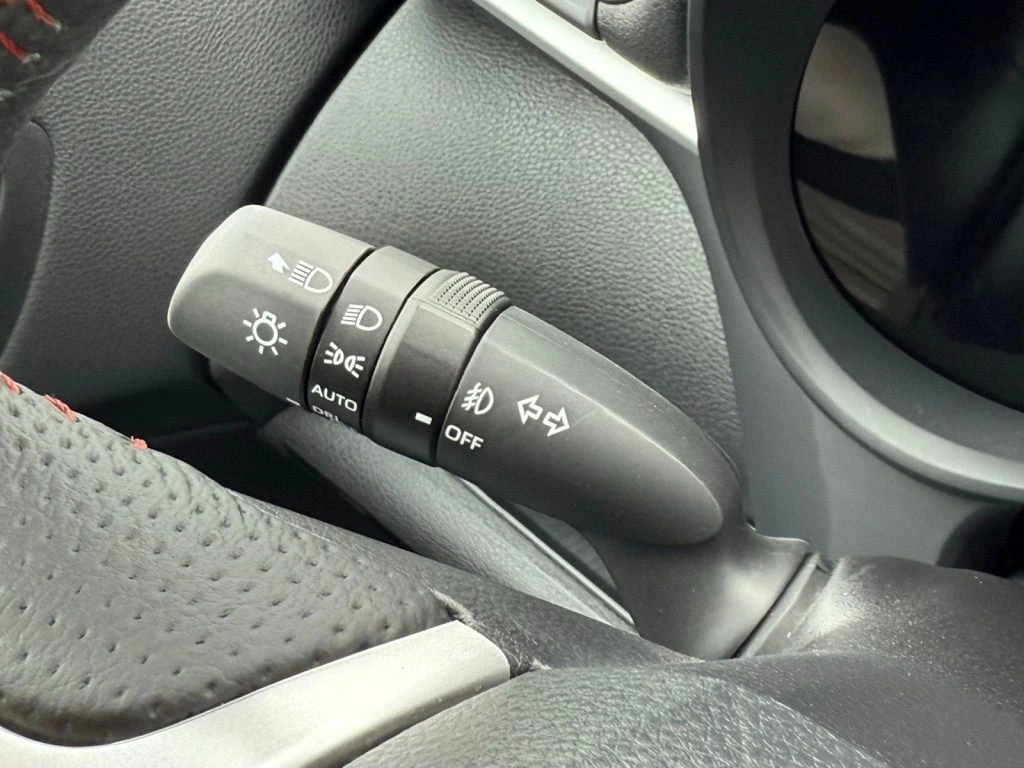 2025 Toyota Sienna XSE - Photo 40