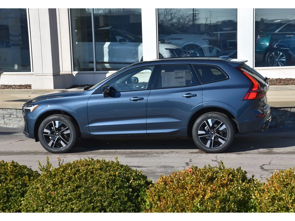 2026 Volvo - image 6