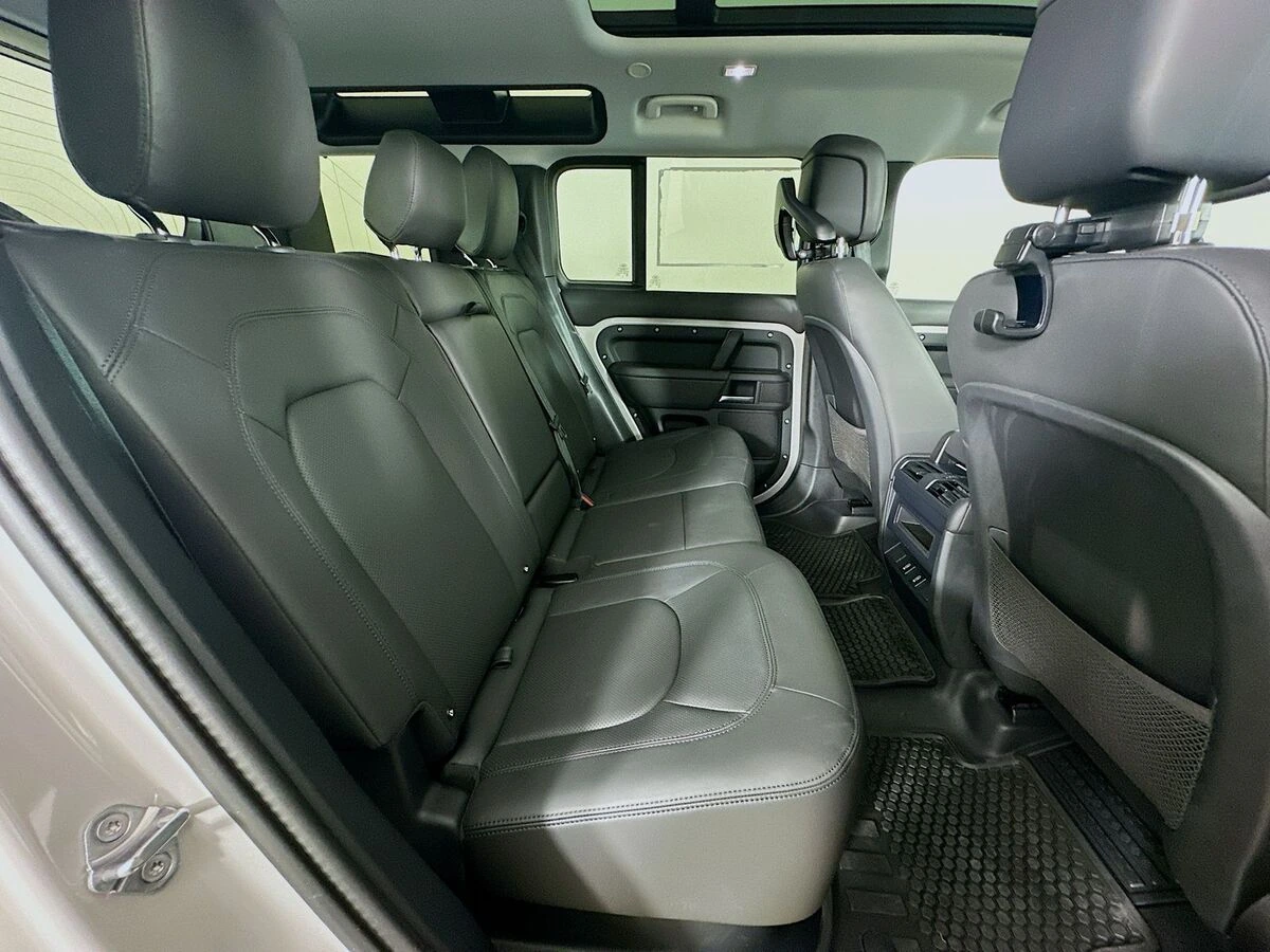 2026 Land Rover Defender S - Photo 42