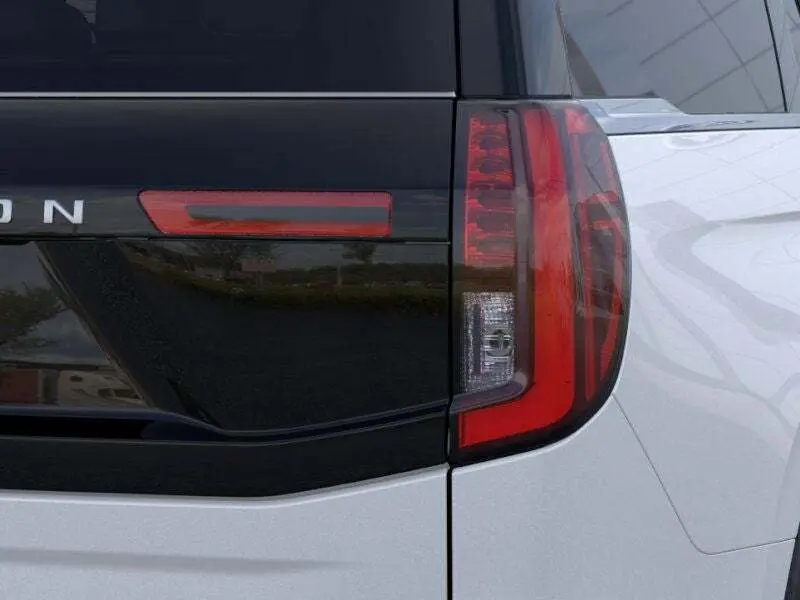 2025 Ford Expedition Platinum photo 18
