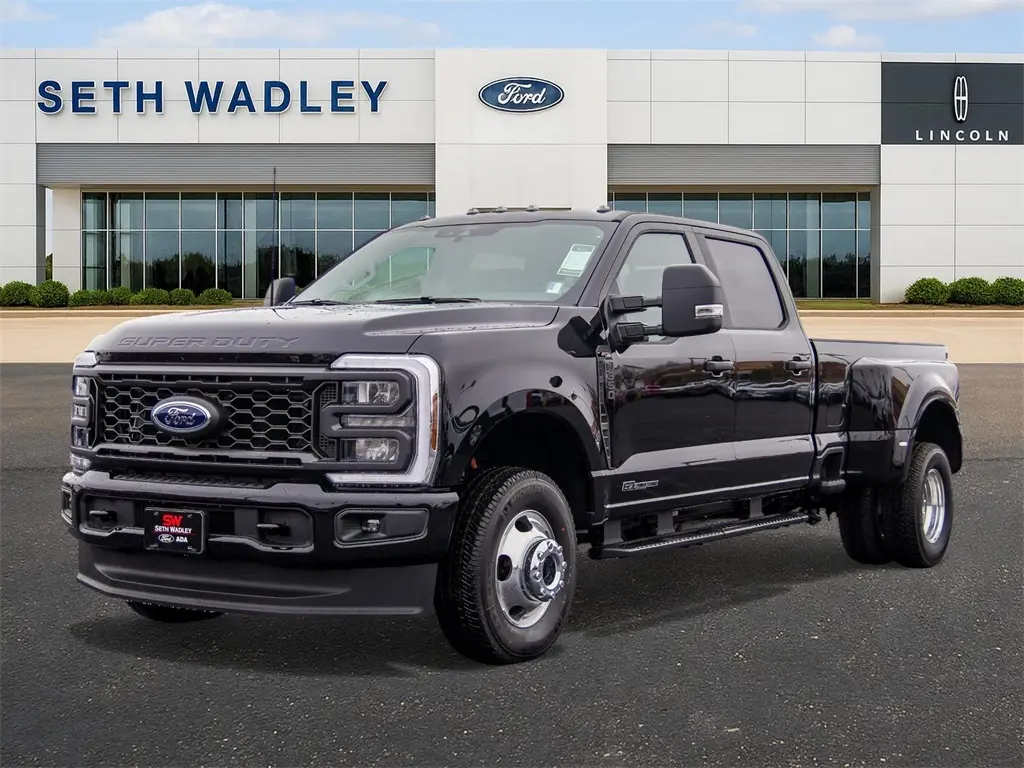 2026 Ford F-350 photo 3