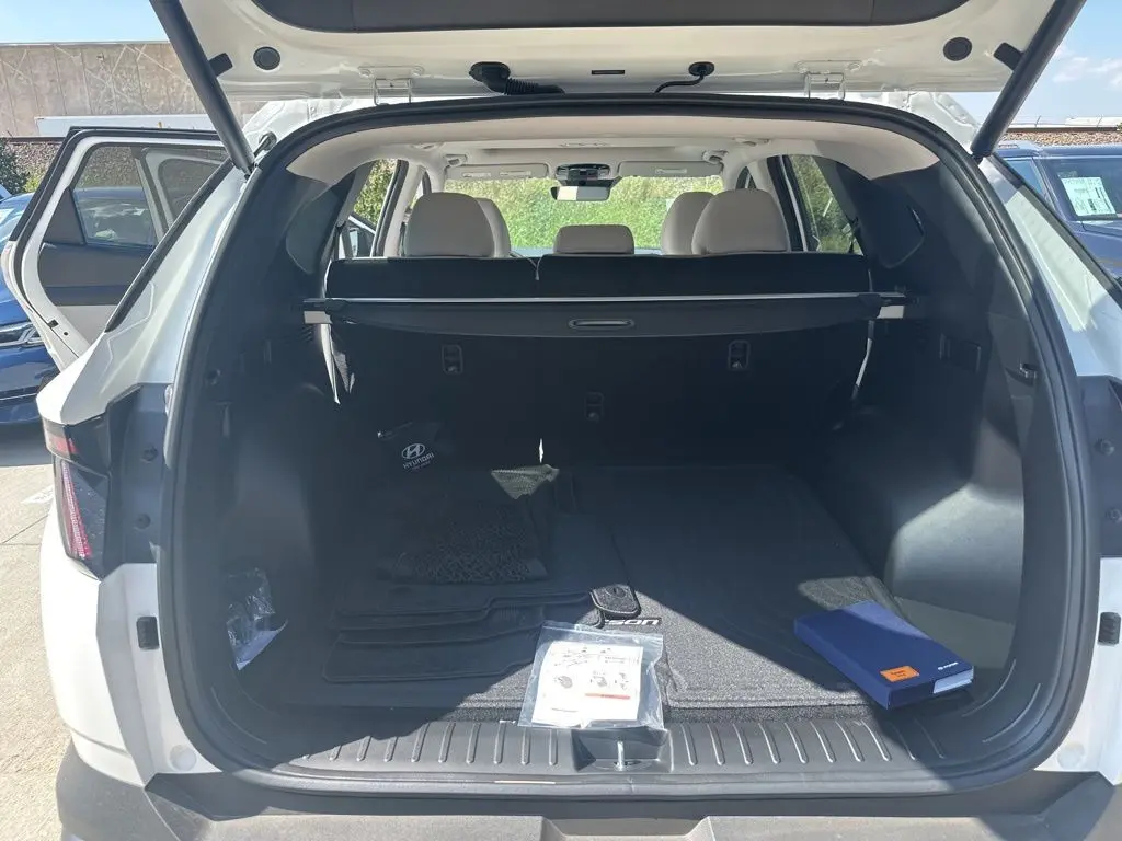 2026 Hyundai Tucson SEL Convenience photo 16