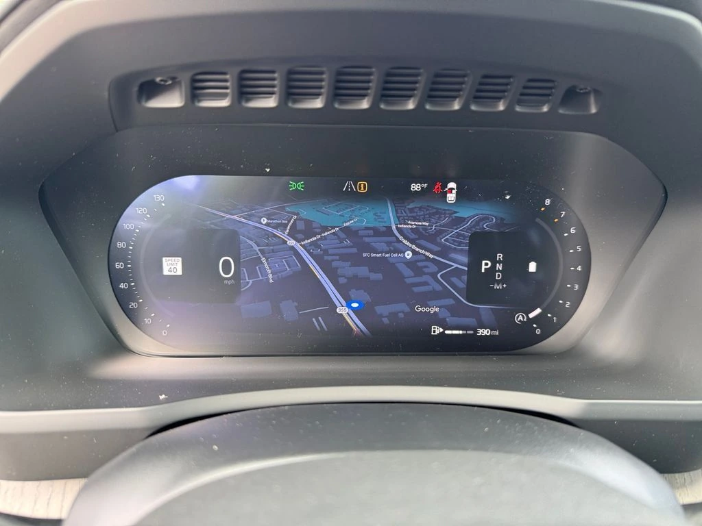 2026 Volvo - image 24