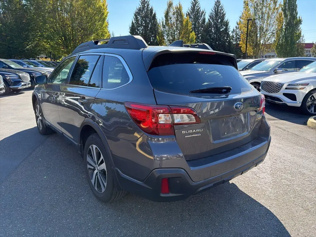 2019 Subaru Outback 2.5i Limited photo 2
