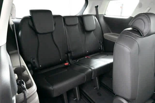2026 Kia Carnival LXS - Photo 13