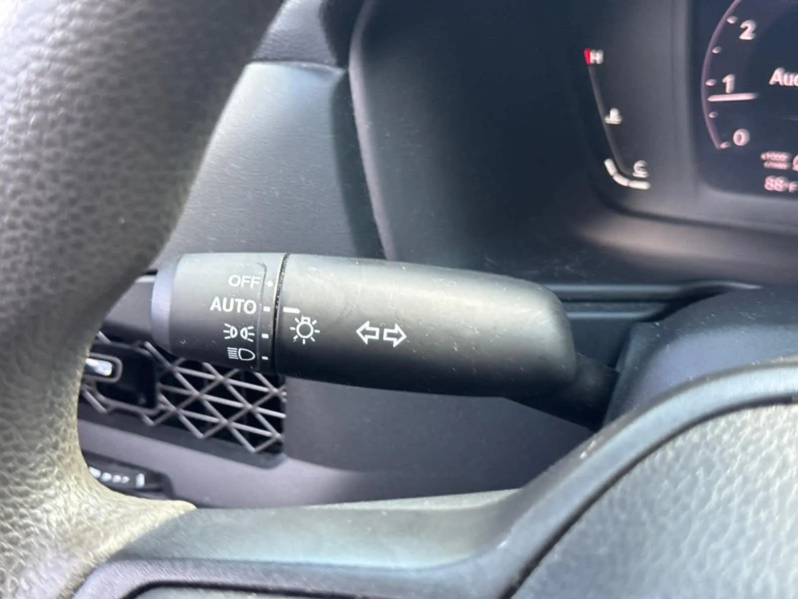 2023 Honda Accord LX photo 18