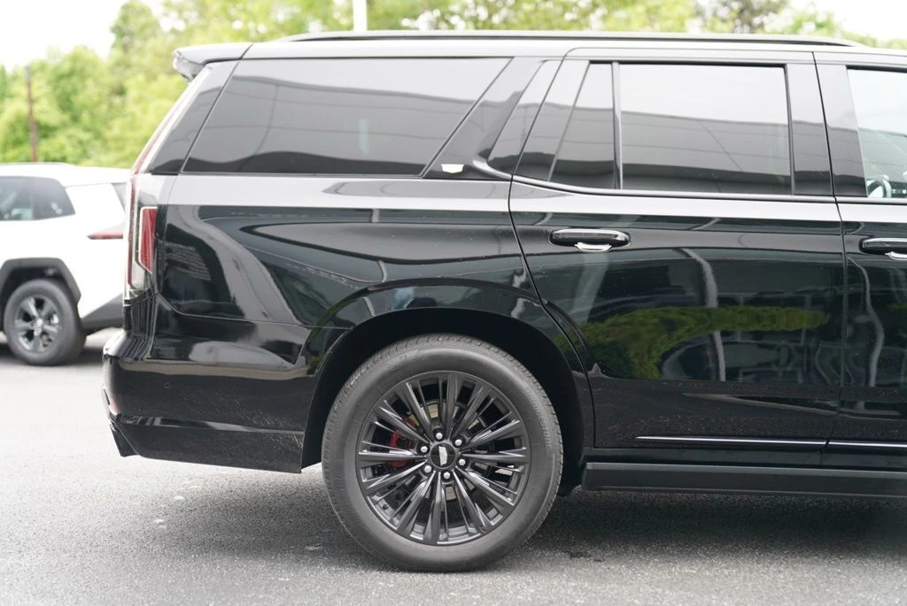 2023 Cadillac Escalade V-Series - Photo 14