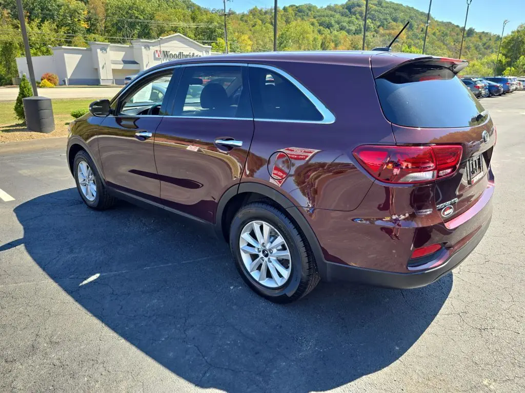2020 Kia Sorento LX photo 3