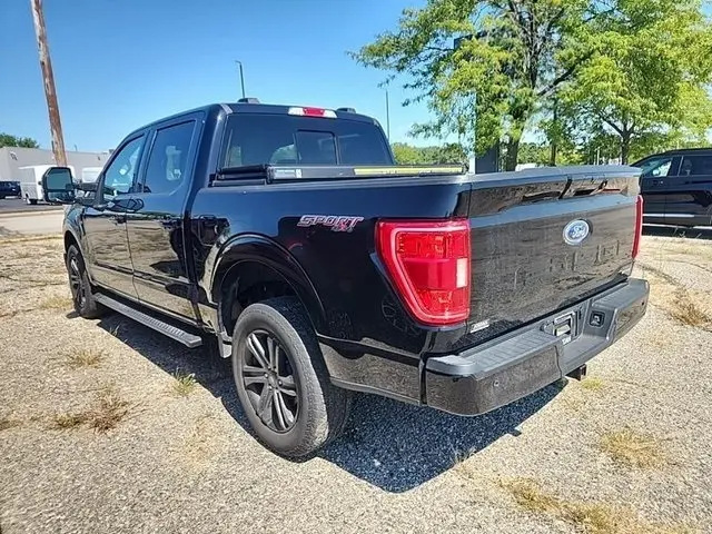 2022 Ford F-150 XLT photo 4
