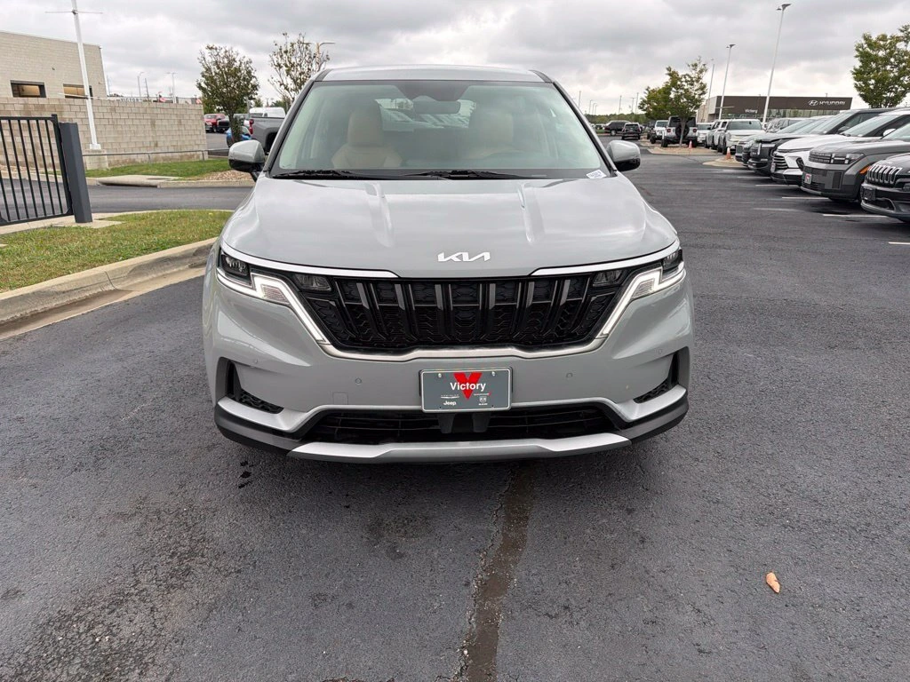 Used 2024 Kia Carnival EX with VIN KNDNC5H39R6450619 for sale in Kansas City