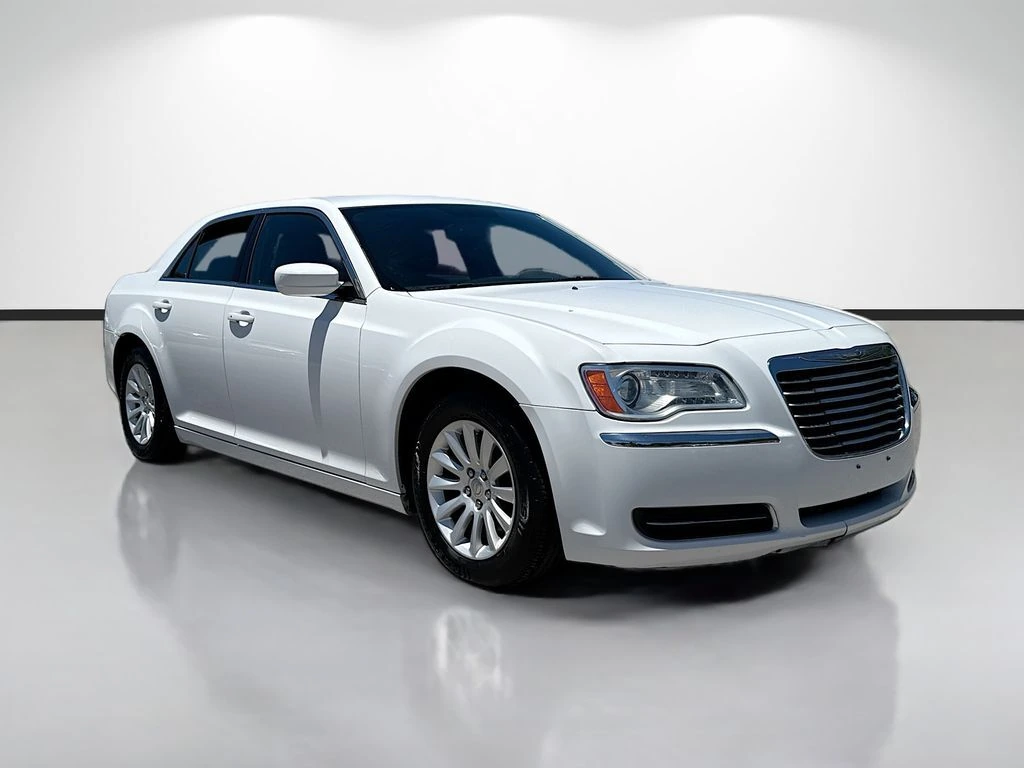 2013 Chrysler 300 -'s photo