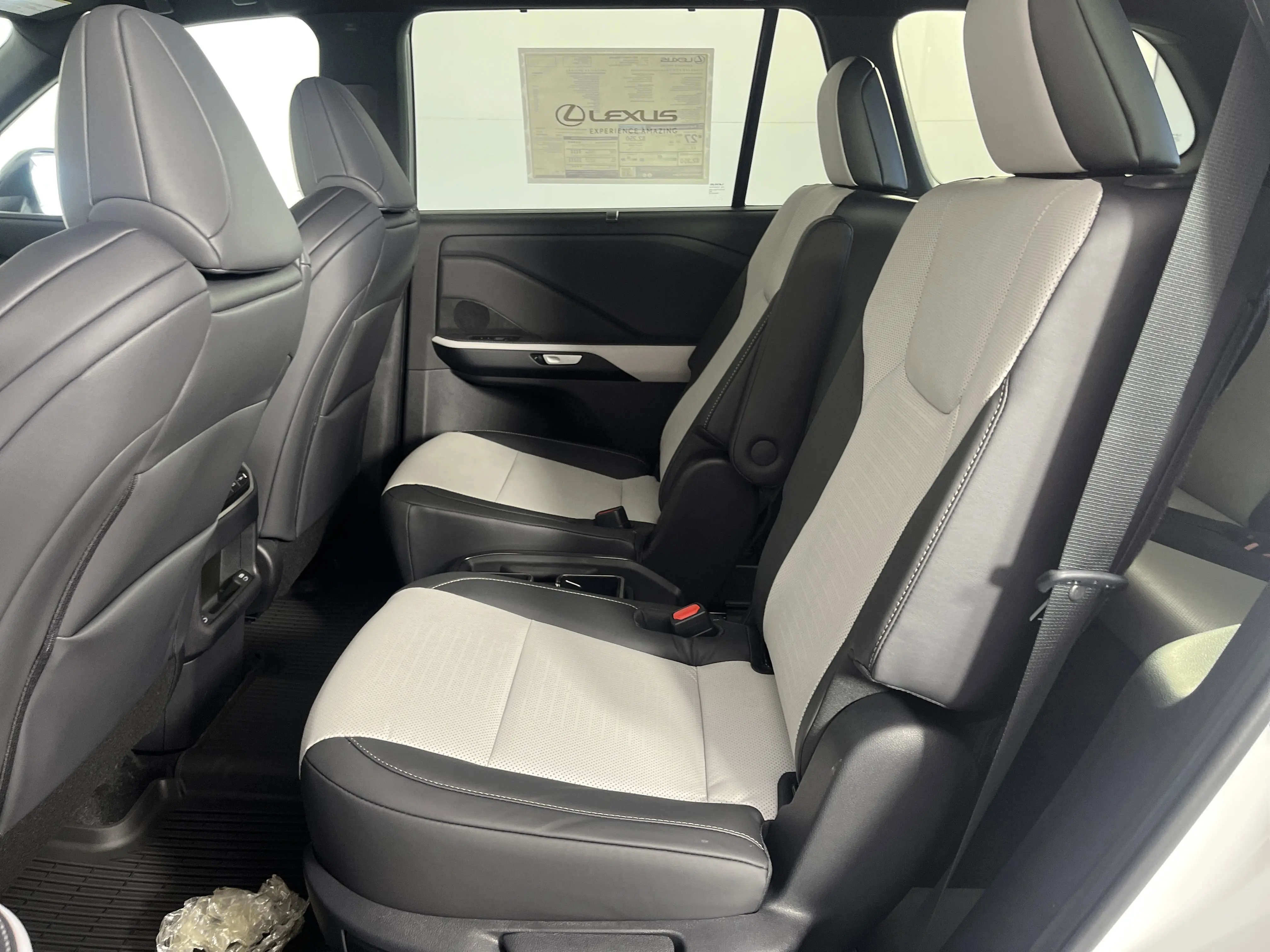 2025 Lexus TX 500h F SPORT Performance Premium photo 3