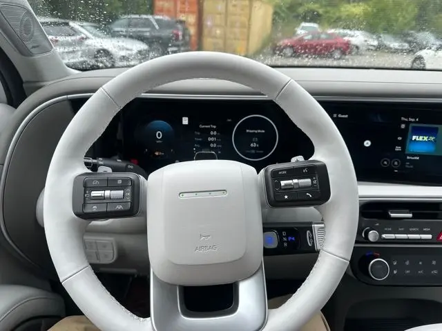 2026 Hyundai Palisade Limited photo 9