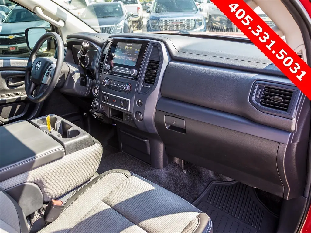 2021 Nissan Titan S photo 9
