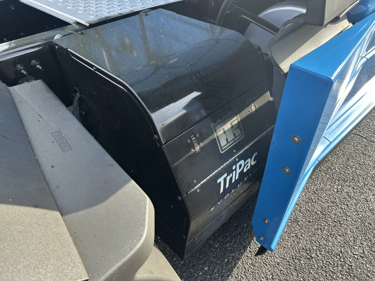 2022 Freightliner Cascadia - image 6