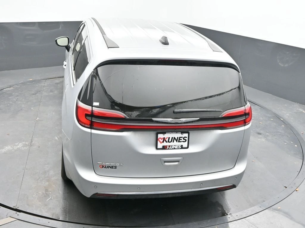 2024 Chrysler Pacifica Touring L - Photo 43