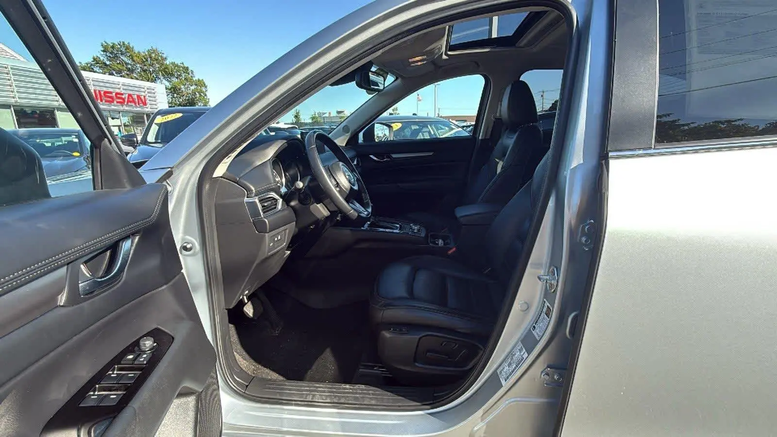 2023 Mazda CX-5 2.5 S Preferred photo 17