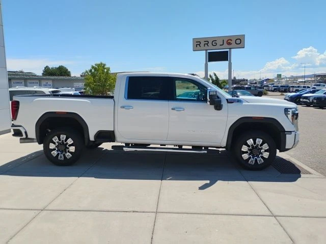 2024 GMC Sierra 3500HD Denali - Photo 6
