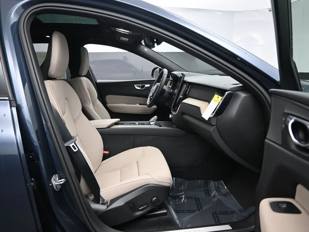 2026 Volvo - image 26