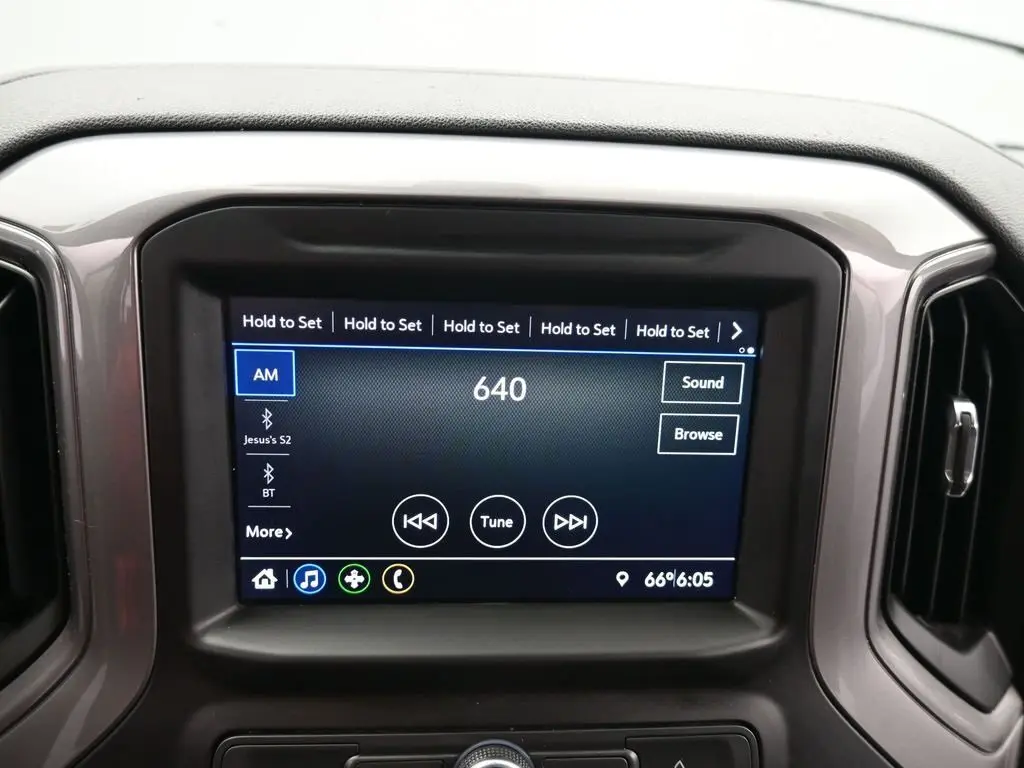 2020 Chevrolet Silverado 1500 Custom photo 22
