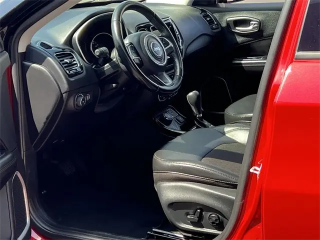 2020 Jeep Compass North Edition Latitude photo 10