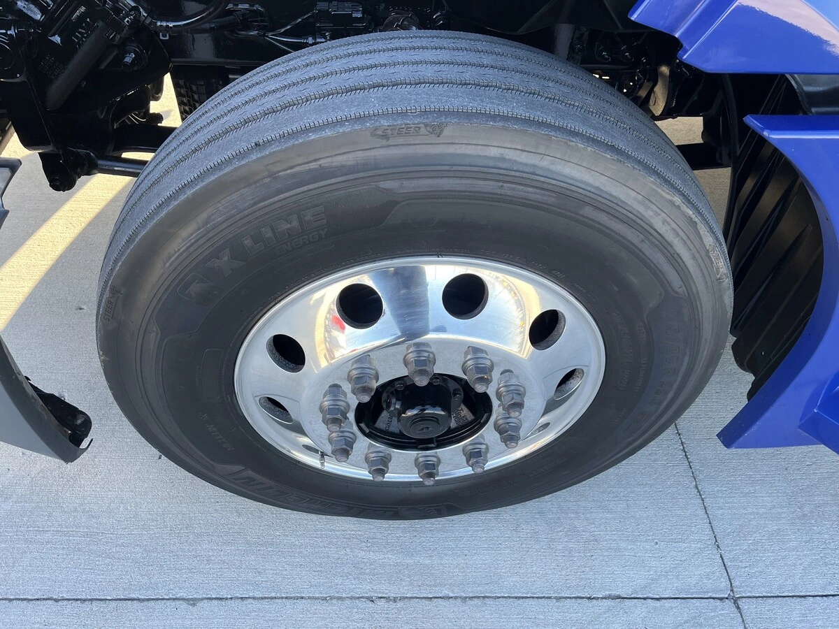 2022 Freightliner Cascadia - image 13