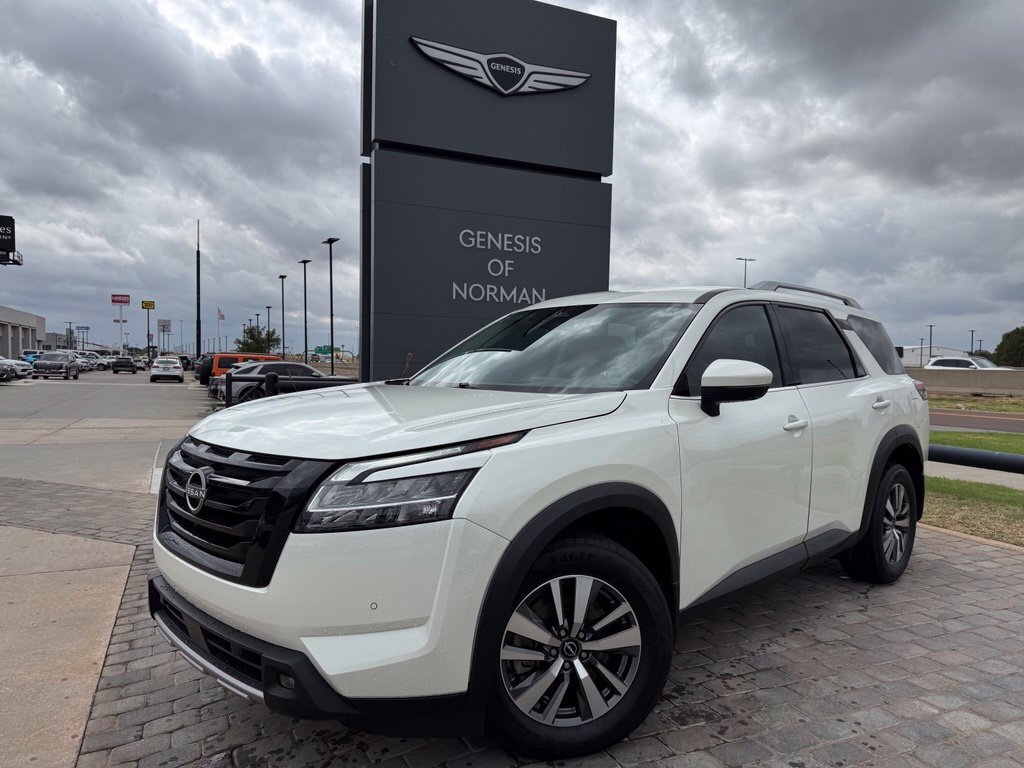 2023 Nissan Pathfinder SL