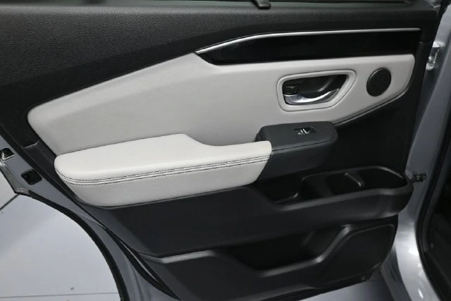 2025 Honda Pilot EX-L - Photo 19