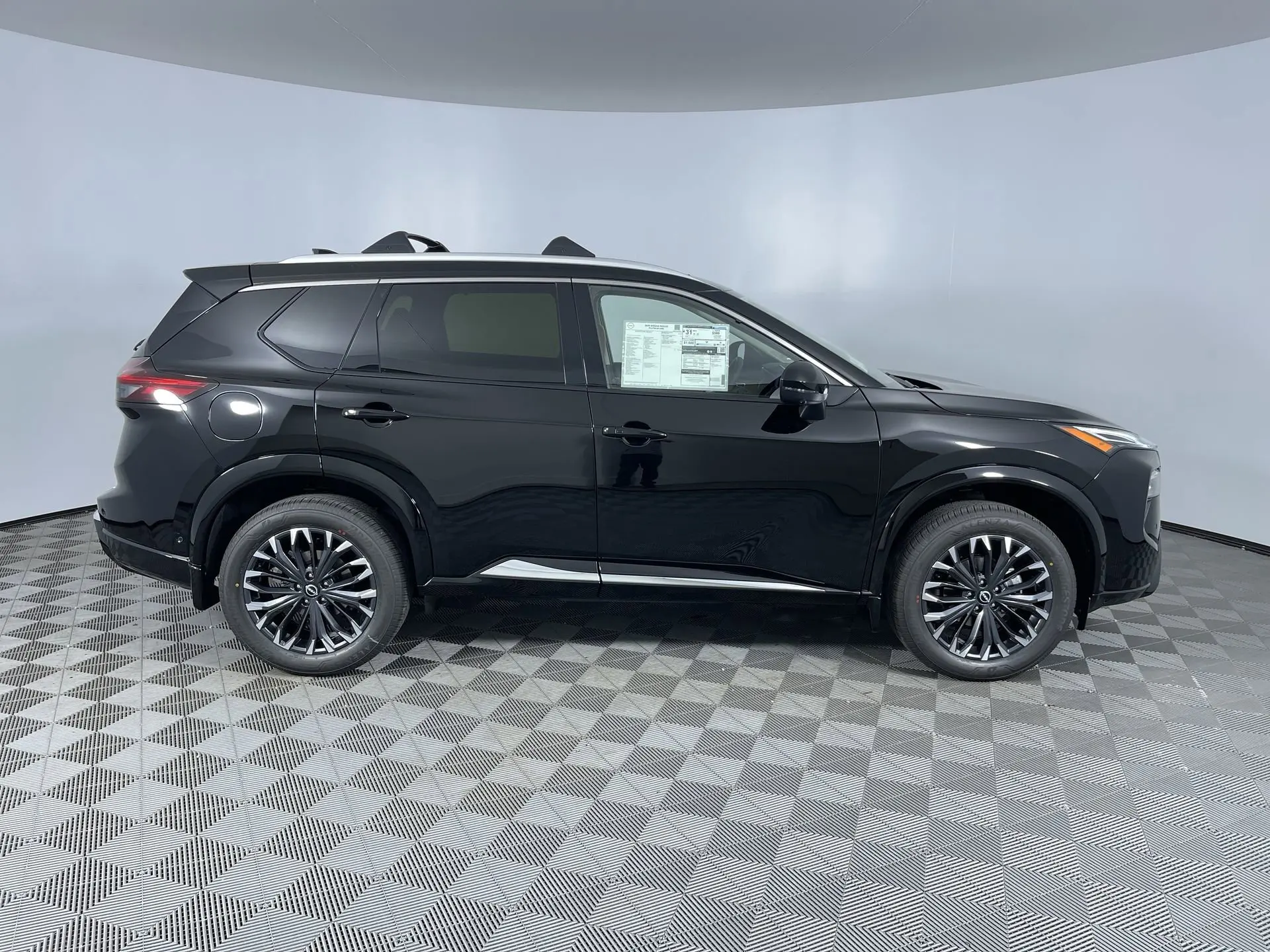 2026 Nissan Rogue Platinum photo 7