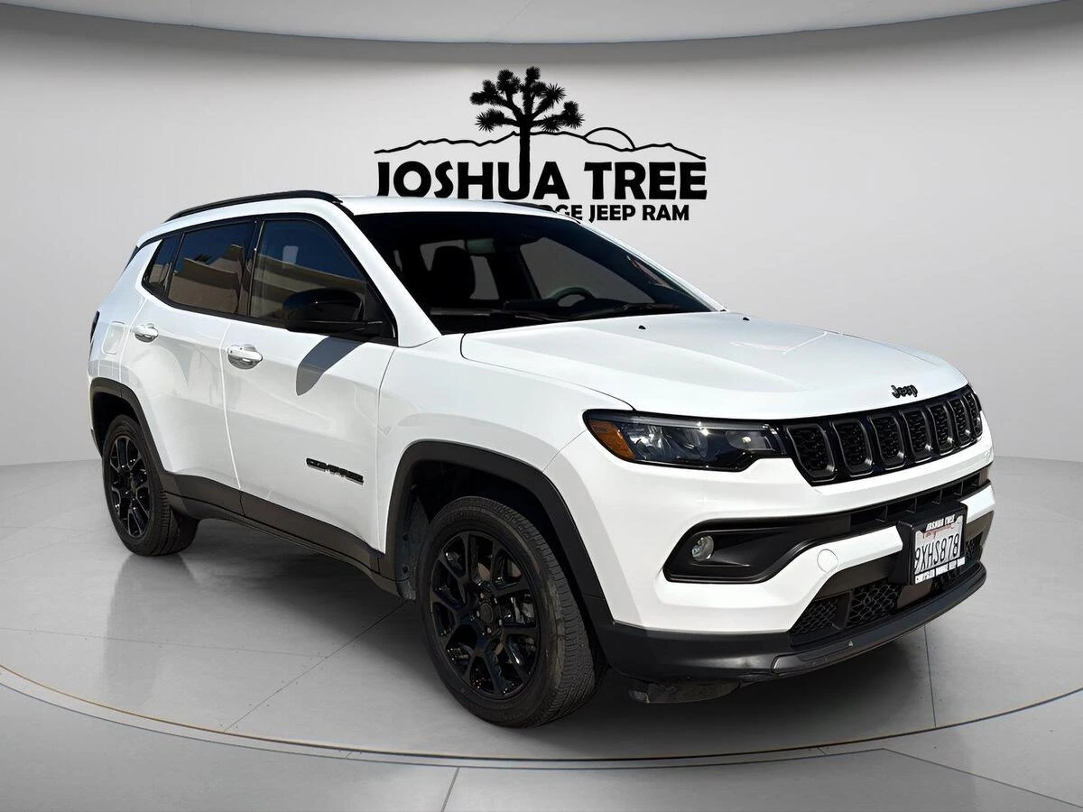2026 Jeep Compass Latitude Altitude
