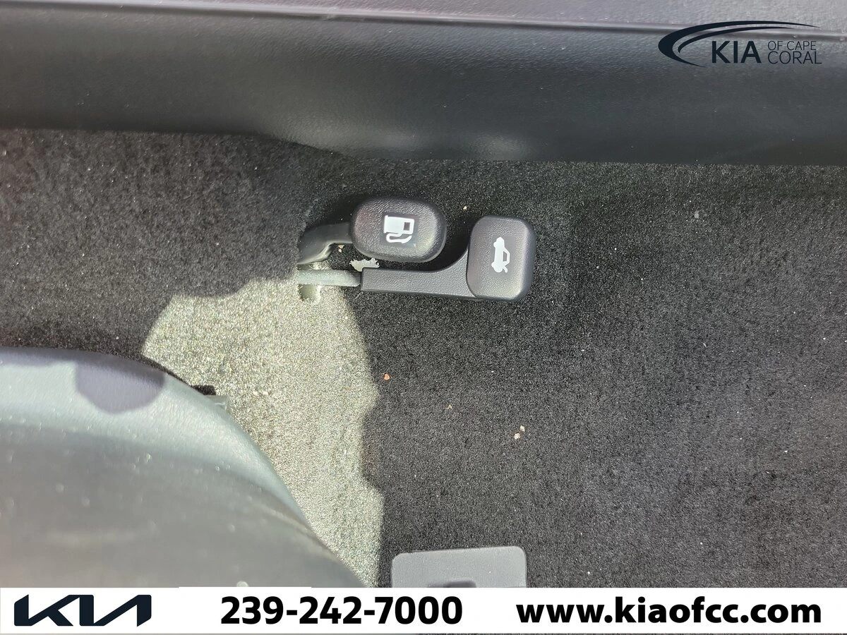 2025 Kia K4 EX - Photo 23