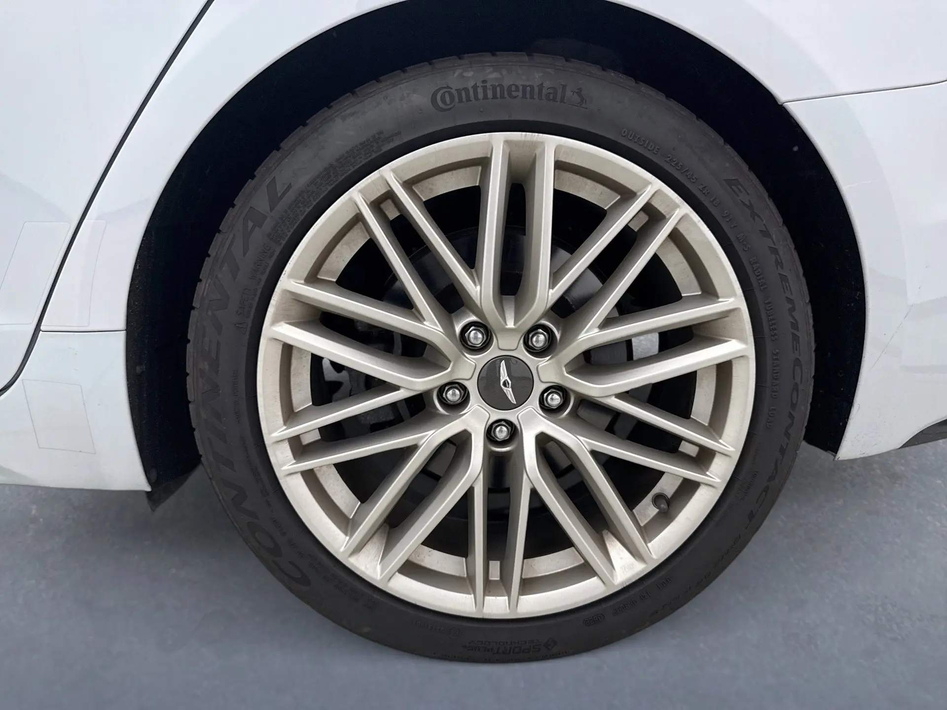 2021 Genesis G70 2.0T Elite Prestige 3.3T Sport photo 11
