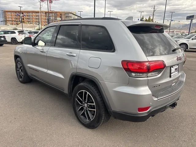 2017 Jeep Grand Cherokee Trailhawk photo 3