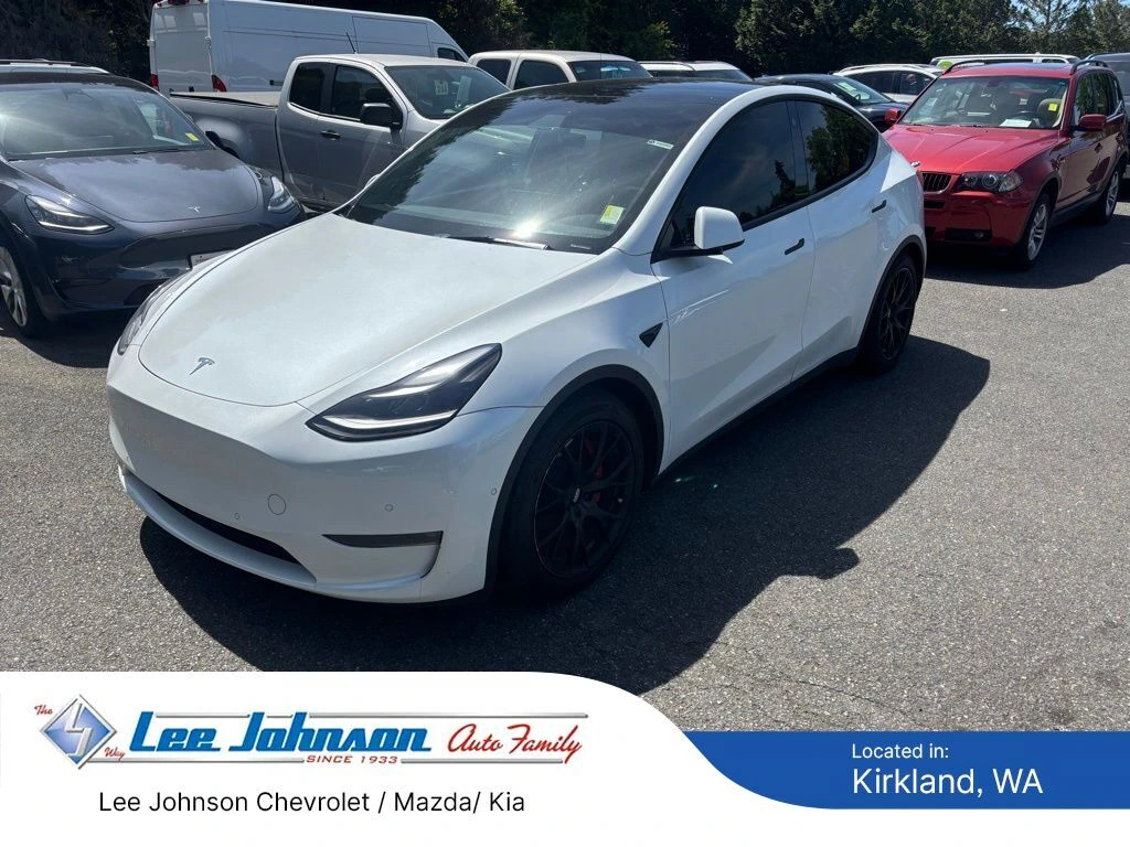 2022 Tesla Model Y Performance Dual Motor All-Wheel Drive's photo