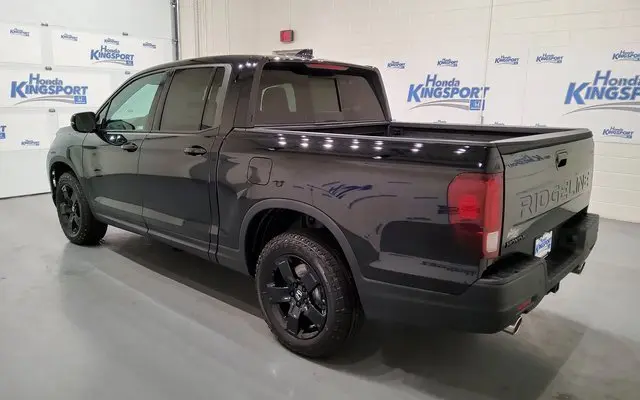 2026 Honda Ridgeline Black Edition photo 3