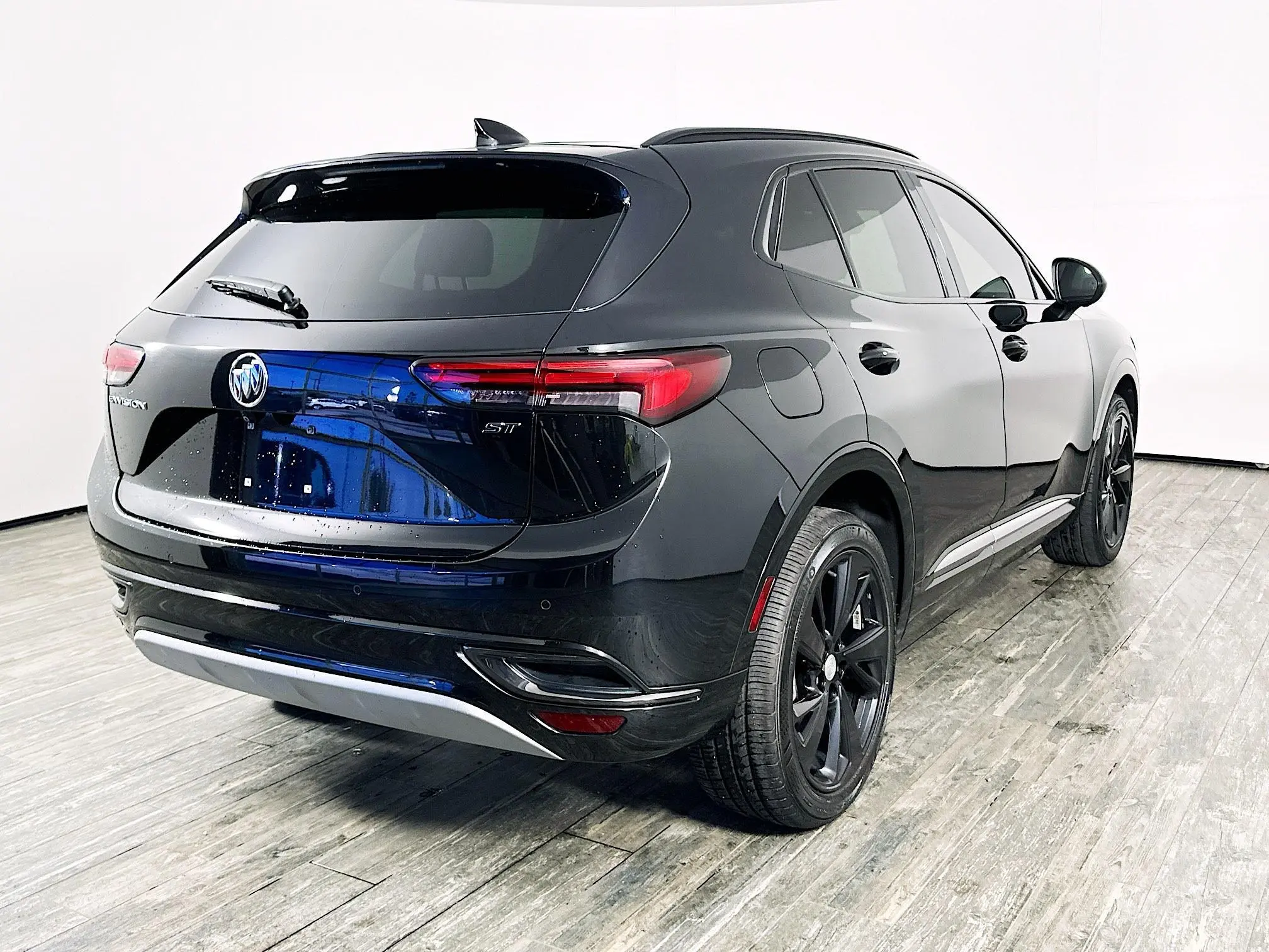 2021 Buick Envision Essence photo 2