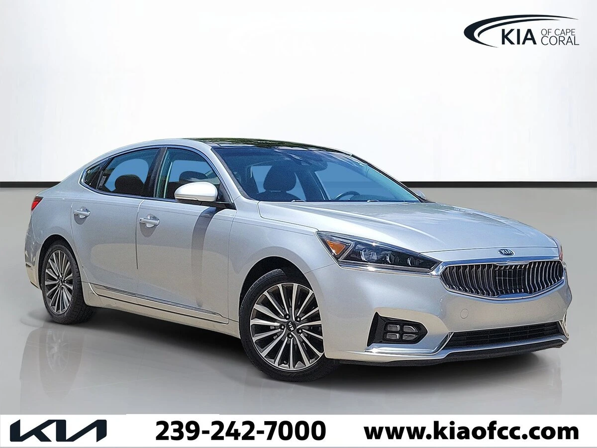 2017 Kia Cadenza Technology's photo