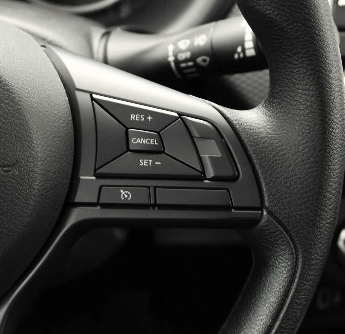 2025 Nissan KICKS PLAY Base - Photo 30