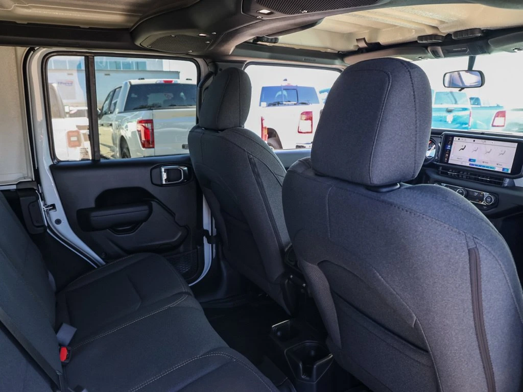 2026 Jeep Wrangler 4-Door Sport - Photo 17