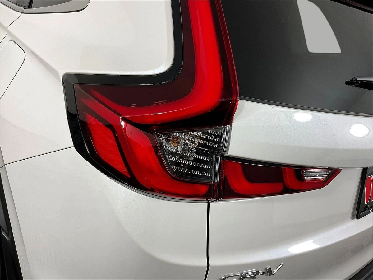 2025 Honda CR-V LX - Photo 23