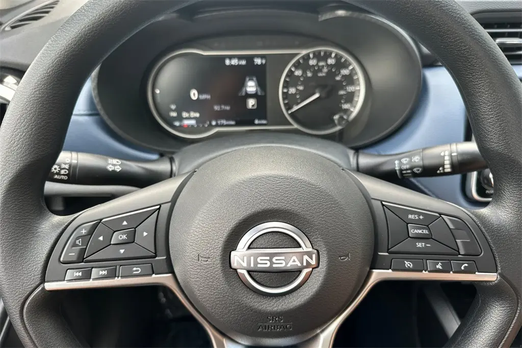 2025 Nissan Versa 1.6 SV photo 22
