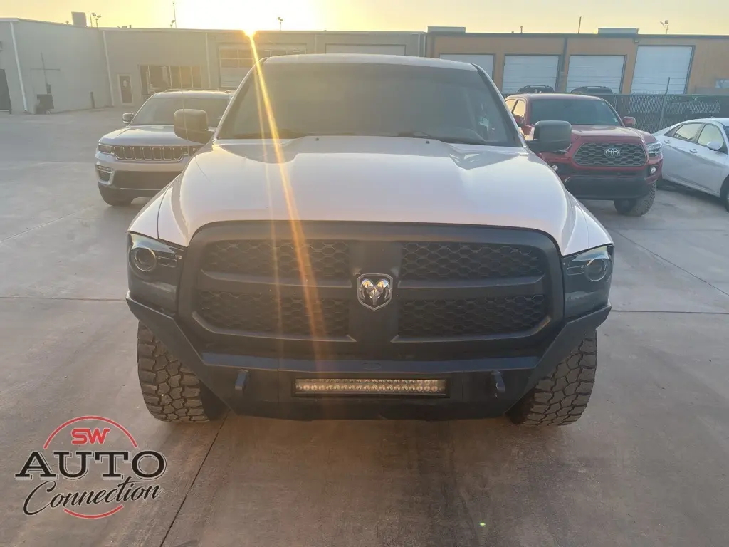 2018 Ram 1500 Tradesman photo 3
