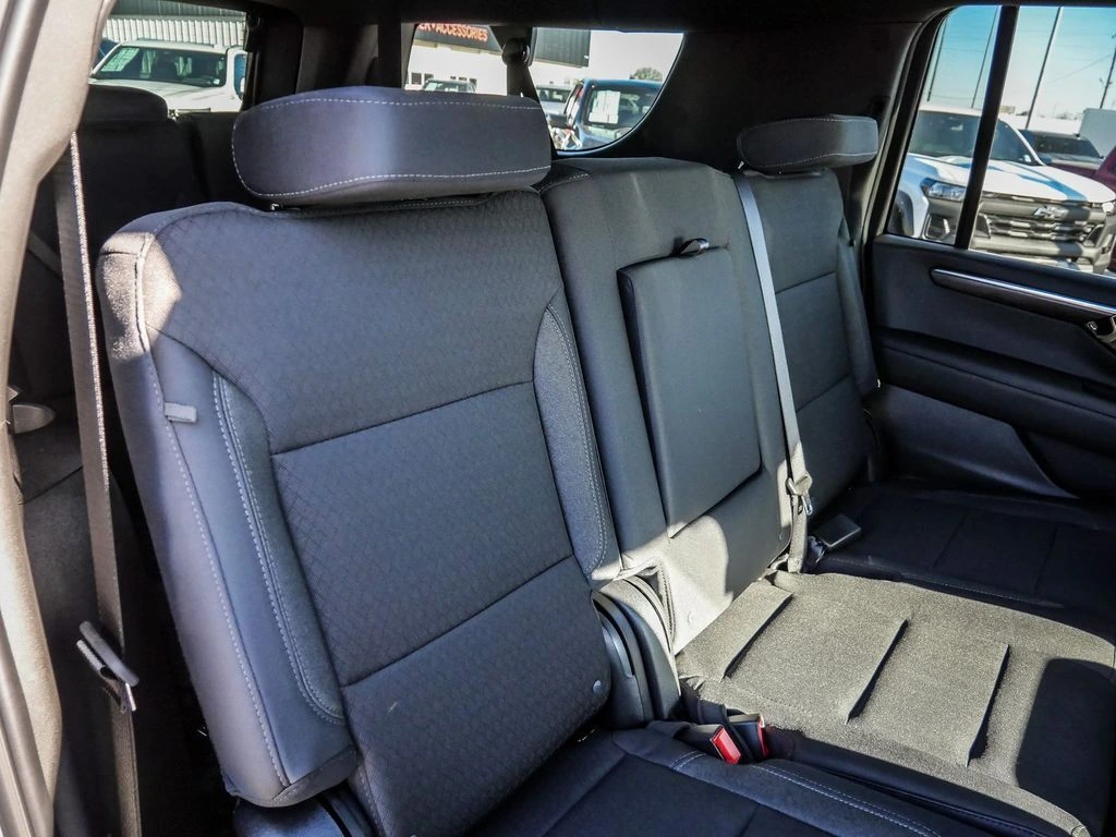 2026 Chevrolet Suburban LS - Photo 20